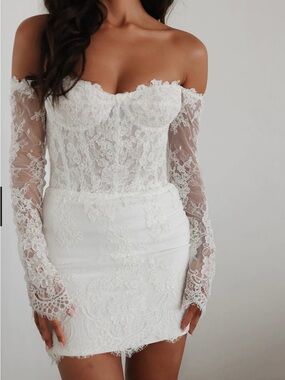 UNTAMED PETALS BY AMANDA JUDGE White Off-Shoulder Lace Mini Dress